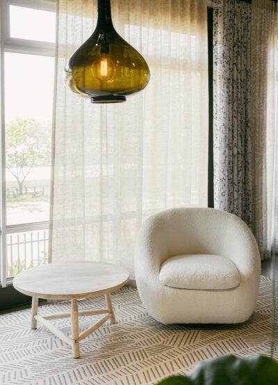 Obsession Swivel Chair in Picasso Cloud