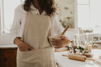 Apron in Natural Linen - Image 2